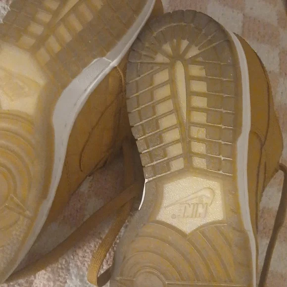 Nike dunk brown tenny shoes - Picture 4 of 4